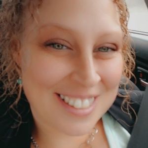 Meet your Posher, Cathaleen